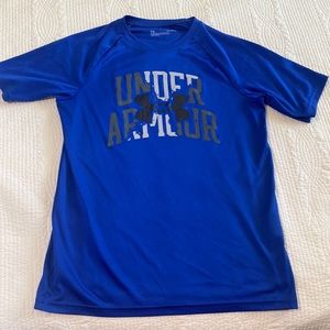 Under Armour boy short sleeve shirt